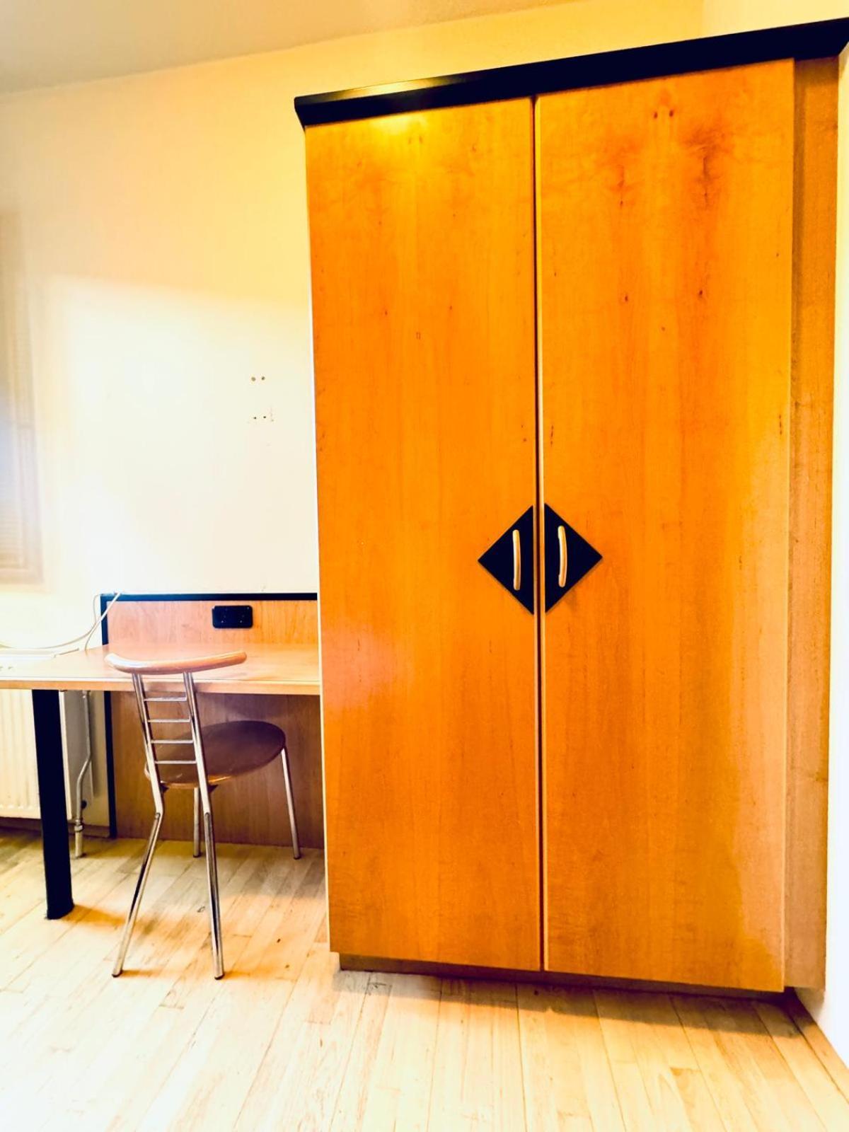 Apartment Affordable Central Rooms, 10-min To Lugner City Wien