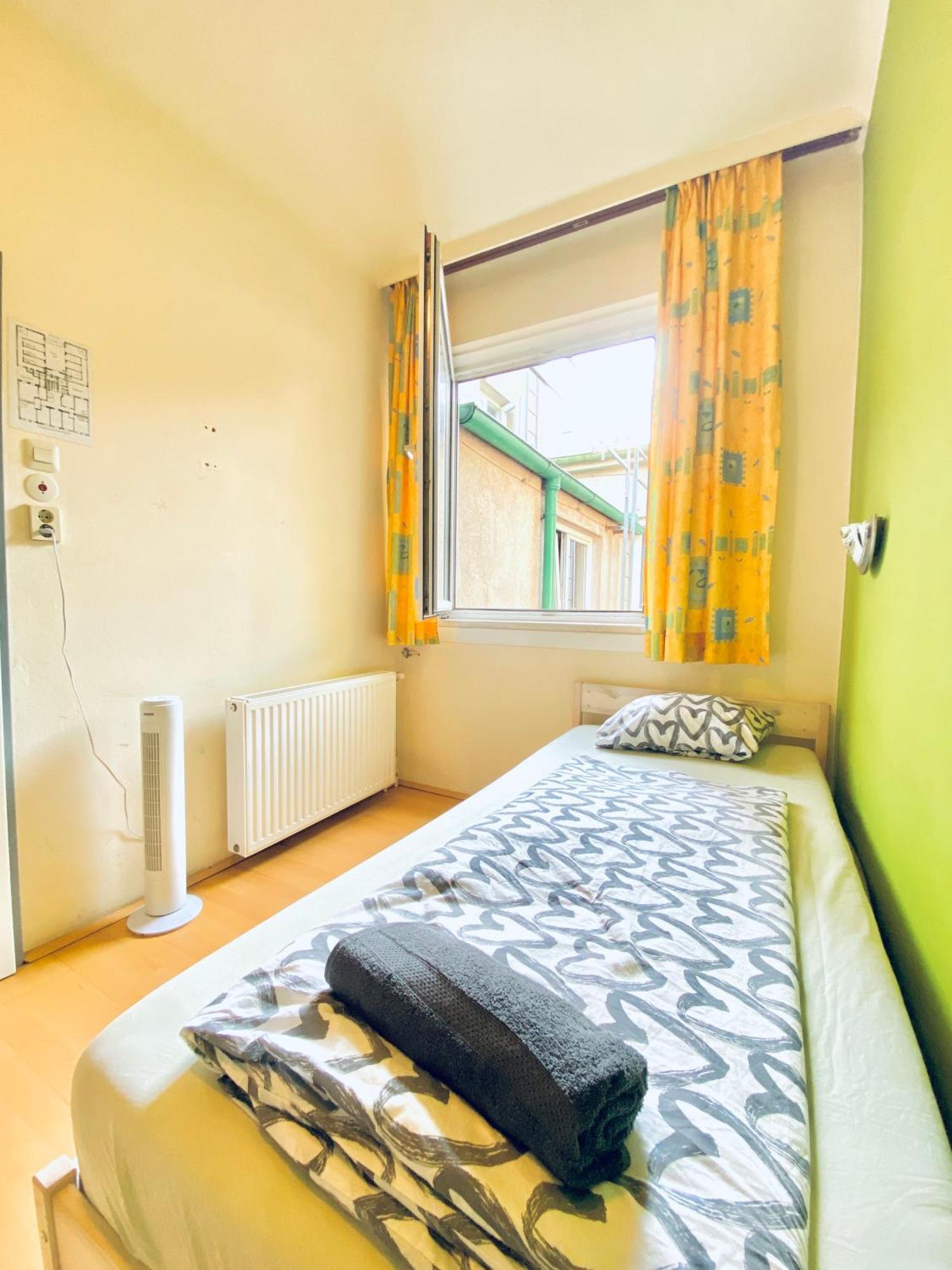 Affordable Central Rooms, 10-min To Lugner City Apartment Wien