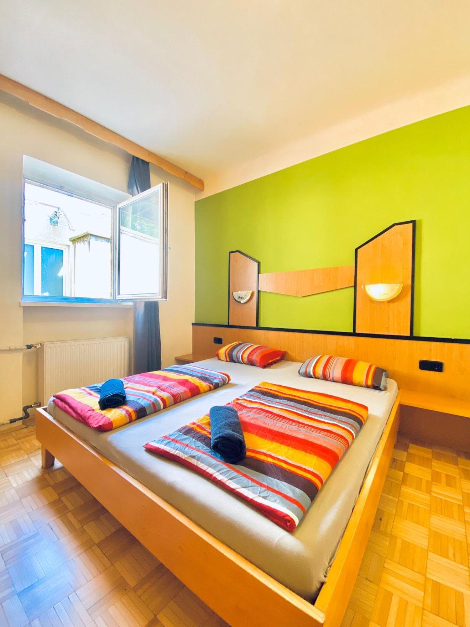 Affordable Central Rooms, 10-min To Lugner City Wien